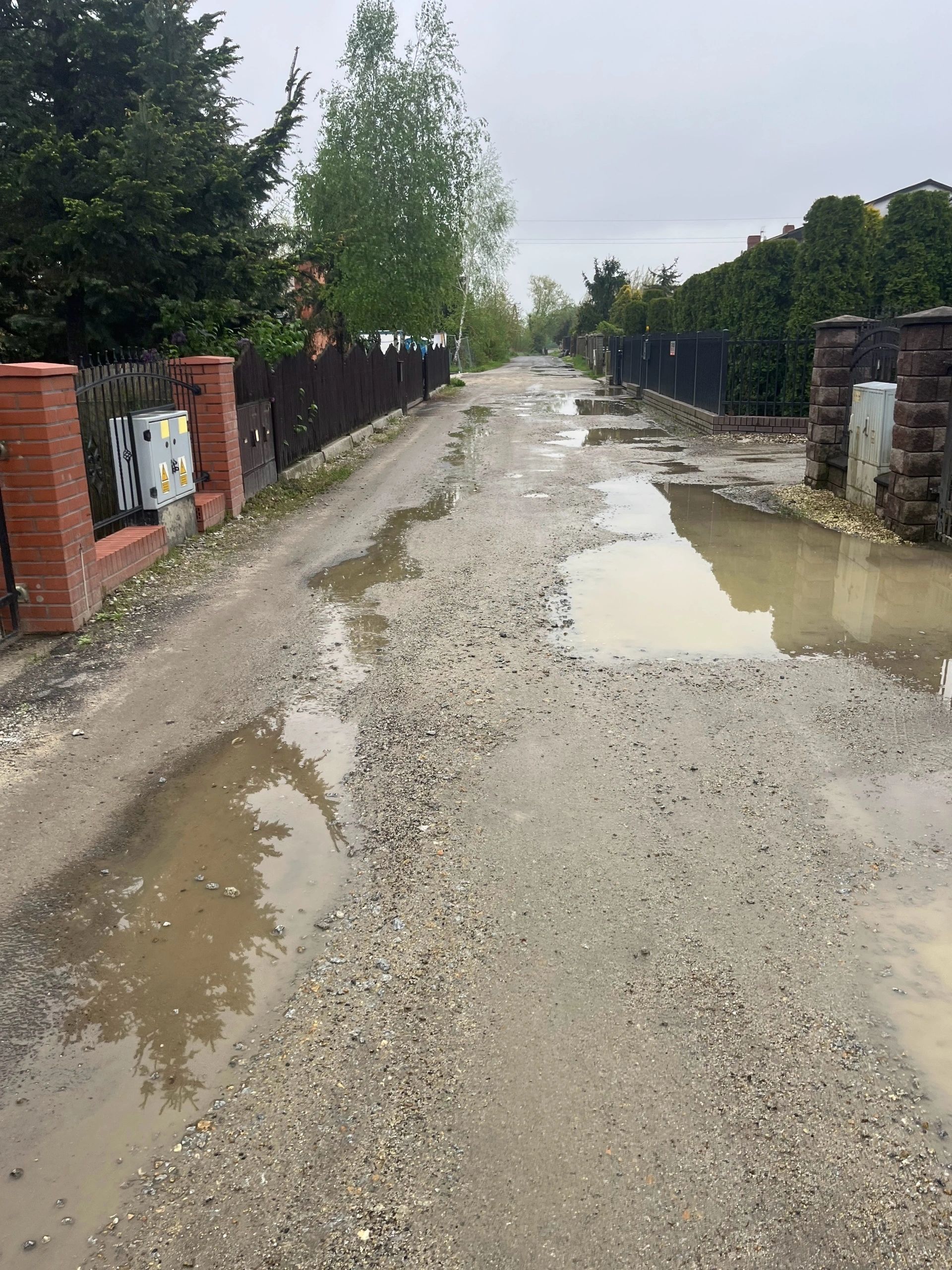 Tak wygląda droga zniszczona przez ADBUD - 2 miesiące po “naprawie”